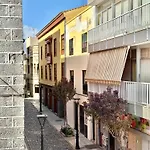 La Hoya Downtown