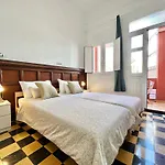 La Hoya Downtown Apartment