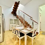 La Hoya Downtown Apartment