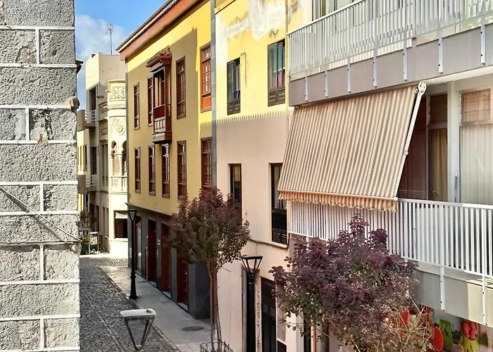 La Hoya Downtown