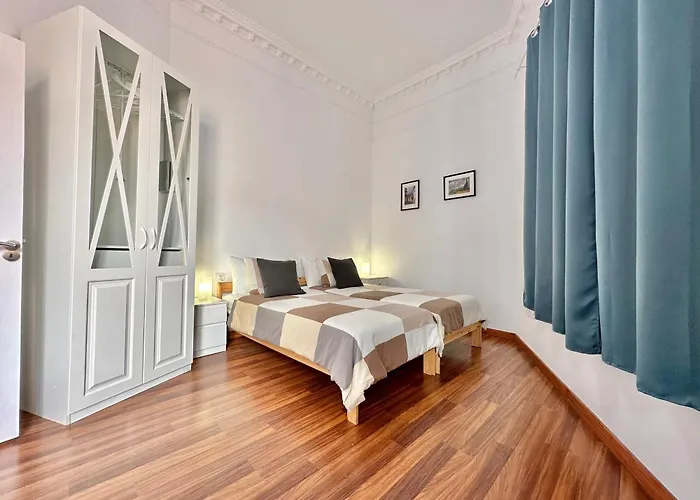 La Hoya Downtown 아파트 *